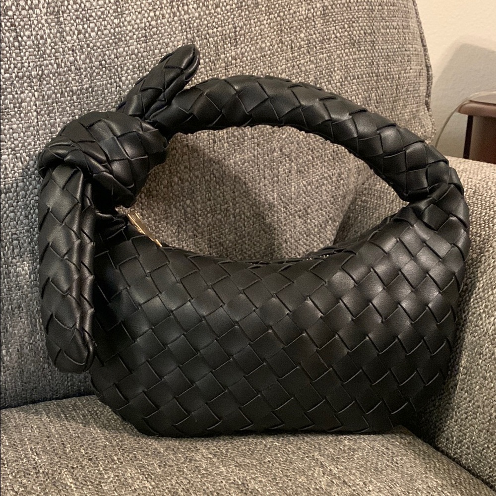 Urban Expressions Black Quilted Bag
